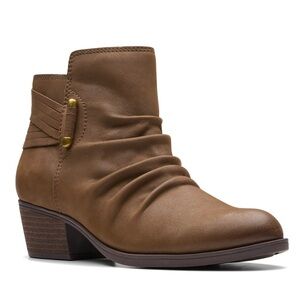 Clarks Brown Ankle Boots, Charlten Rosa size 7  new with box .R14